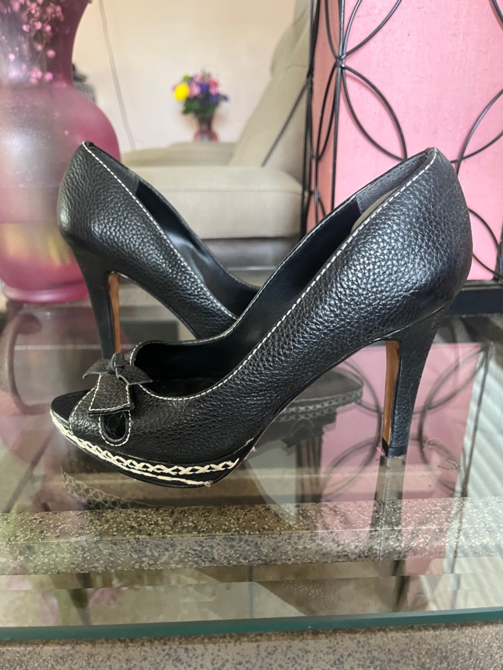 SCHUTZ Black Peep-Toe Bow Leather Pumps - Picture 3 of 6